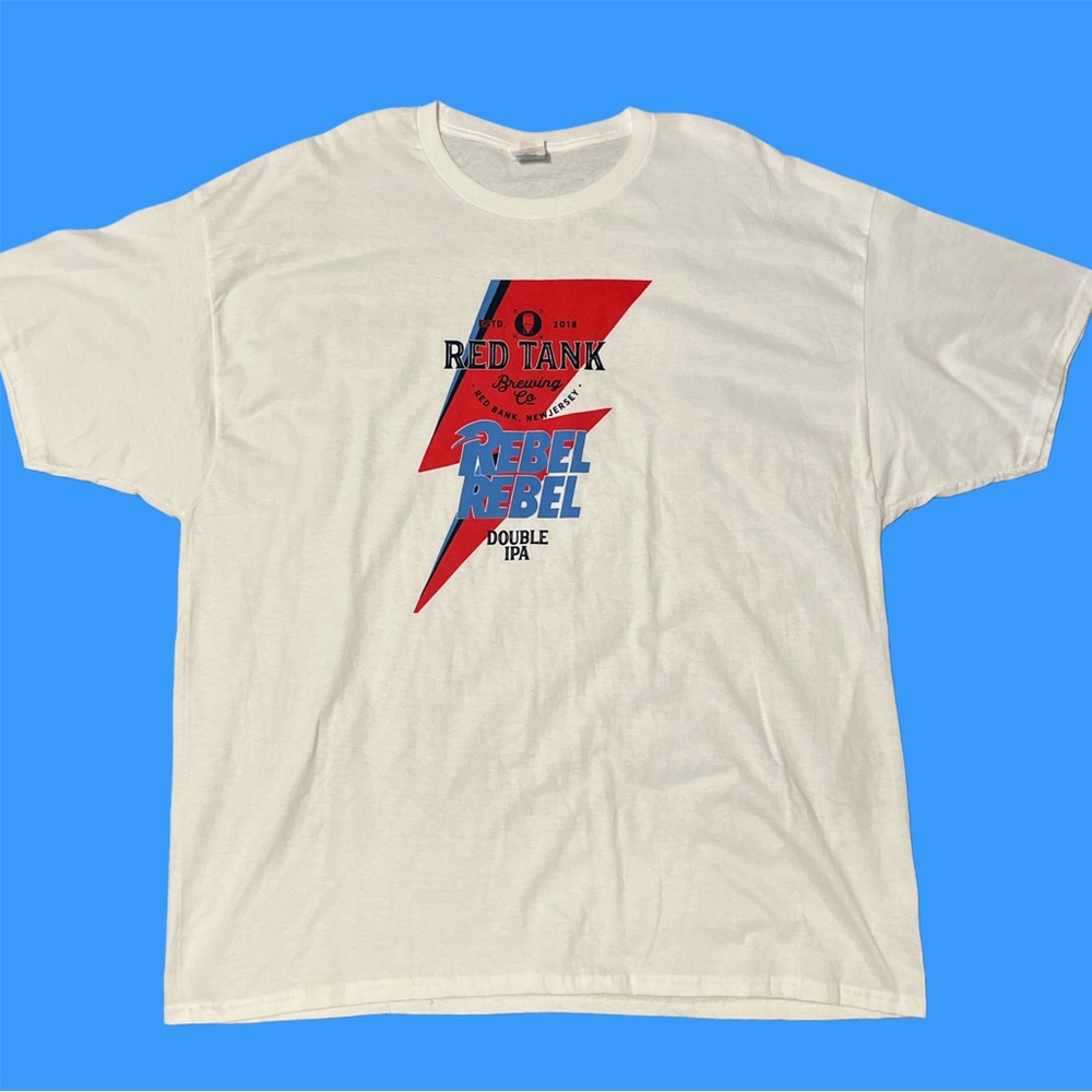 White and red David Bowie tshirt
Very cool front graphic